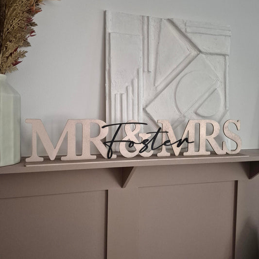 Mr & Mrs Sign